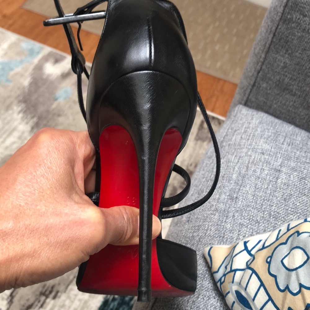 Christian Louboutin Suzanne size 38 - Picture 4 of 6
